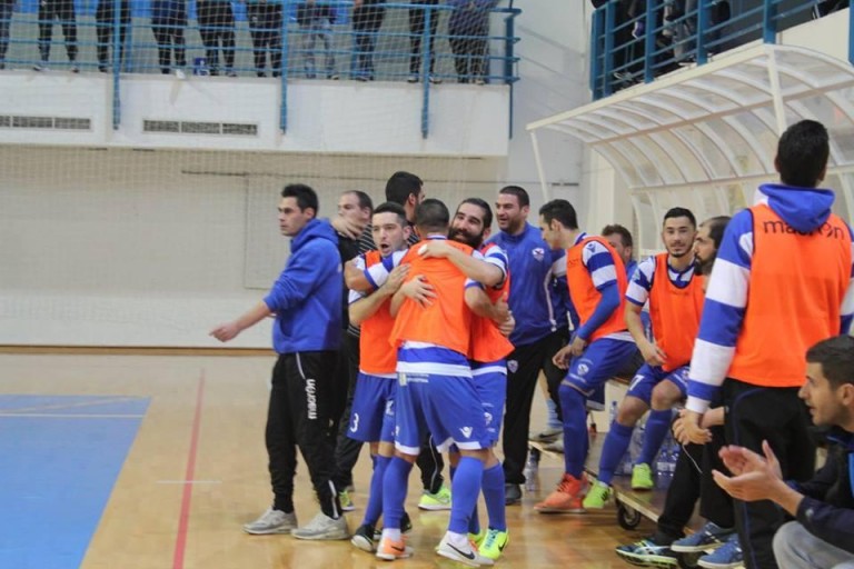 Για την αξιοπρέπεια και τη φανέλα Για την αξιοπρέπεια και τη φανέλα