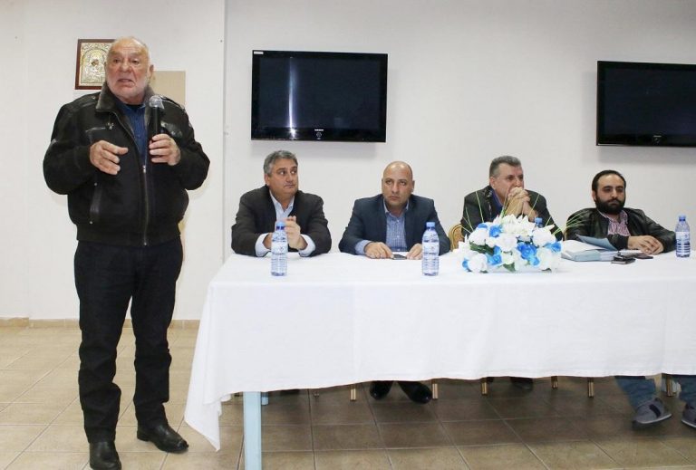 «Σηκώστε το χέρι να τελειώνουμε» (η πρωτοβουλία του Κίκη)