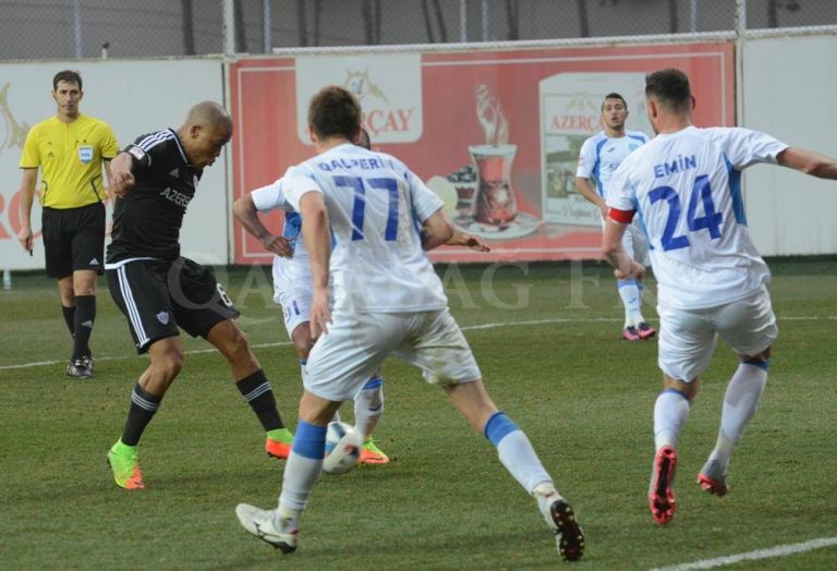 Ο Ντίνο την έστειλε στην κορυφή (βίντεο) Ο Ντίνο την έστειλε στην κορυφή (βίντεο)