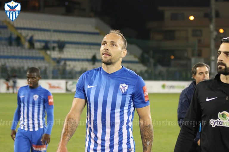 Το τρολάρισμα του Σίφο σε Ράγιος και Αρούς (Κάτι που μοιάζει…) Το τρολάρισμα του Σίφο σε Ράγιος και Αρούς (Κάτι που μοιάζει…)