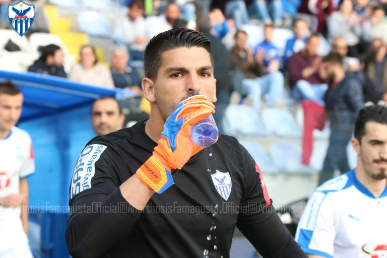 Εκτός πλάνων από τη Χάποελ Μπερ Σεβά βρίσκεται ο Αριέλ Αρούς.