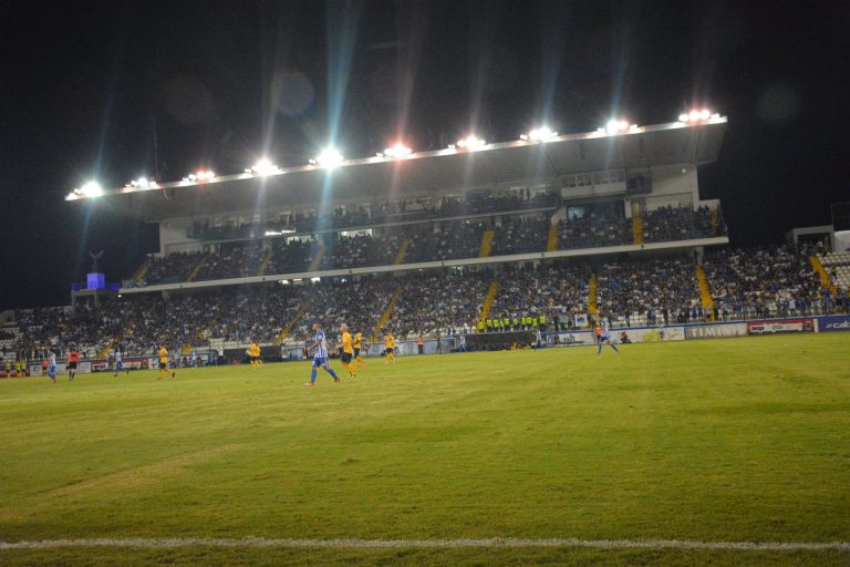 Θα έρθει κόσμος; Θα έρθει κόσμος;