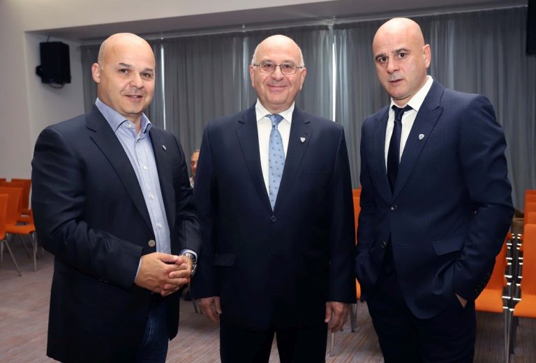 Διπλή αφιέρωση! Διπλή αφιέρωση!