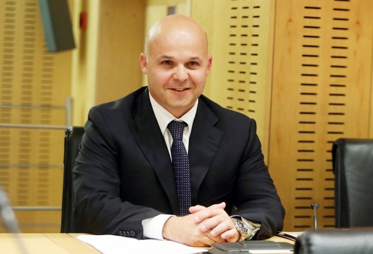 Χαμπουλλάς: «Παλιές υποχρεώσεις που αυτές ξεπέρασαν το ένα εκατομμύριο ευρώ» Χαμπουλλάς: «Παλιές υποχρεώσεις που αυτές ξεπέρασαν το ένα εκατομμύριο ευρώ»