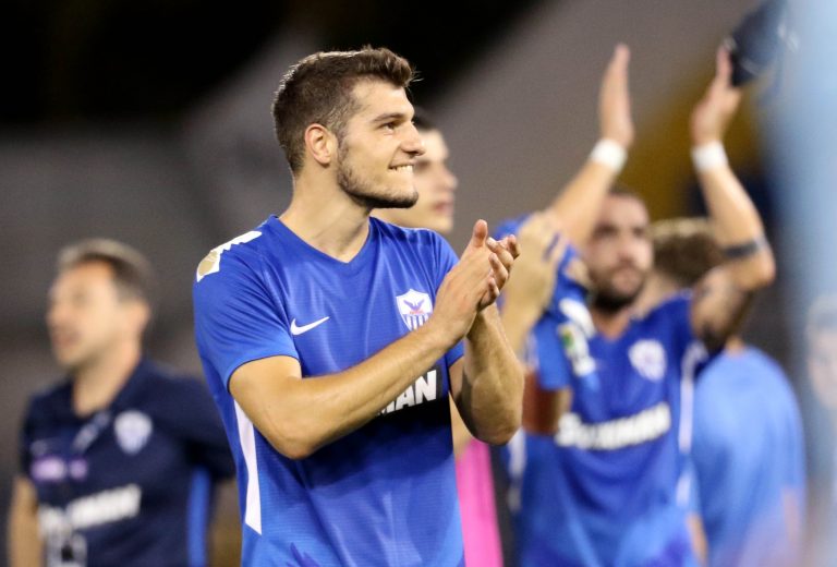 Η χημεία στη μεσαία γραμμή…