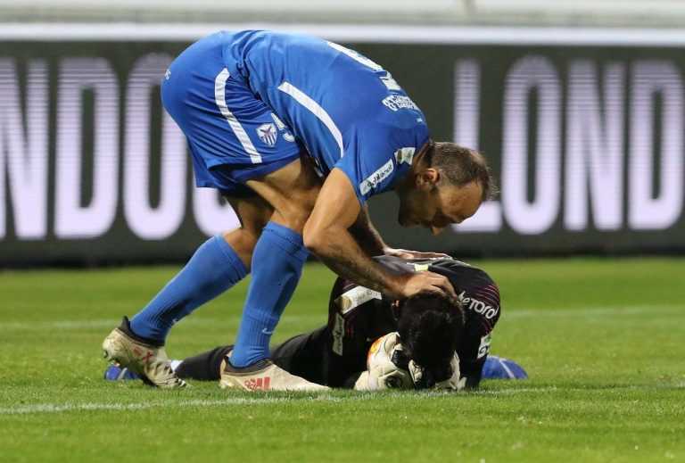 Σαν έτοιμος από καιρό…