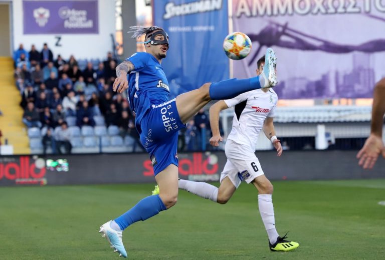 «Μαθαίνει πράγματα» (Τιμούρ για Νίκα) «Μαθαίνει πράγματα» (Τιμούρ για Νίκα)