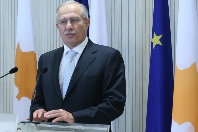 «Απομακρυσμένο το σενάριο…» «Απομακρυσμένο το σενάριο…»