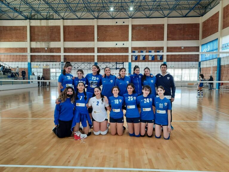 Ξεκίνησαν με νίκη Ξεκίνησαν με νίκη