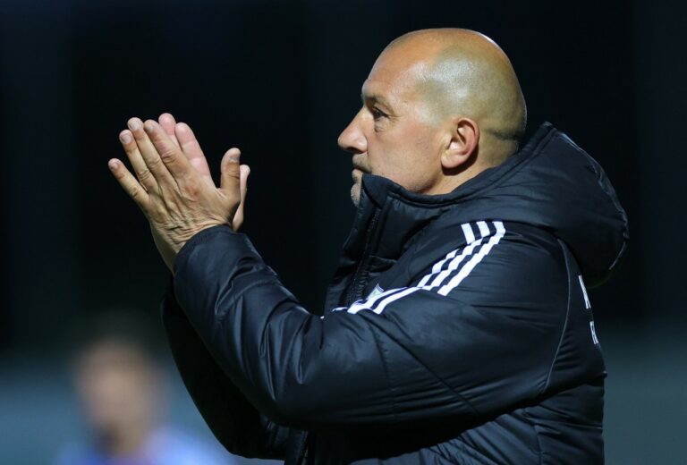 Η εντεκάδα της ομάδας μας με Ακρίτα Η εντεκάδα της ομάδας μας με Ακρίτα