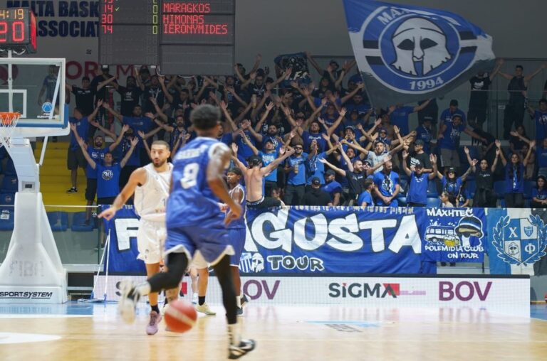 Αποθέωσε τον κόσμο! Ποιος να συγκριθεί μαζί σας! Αποθέωσε τον κόσμο! Ποιος να συγκριθεί μαζί σας!