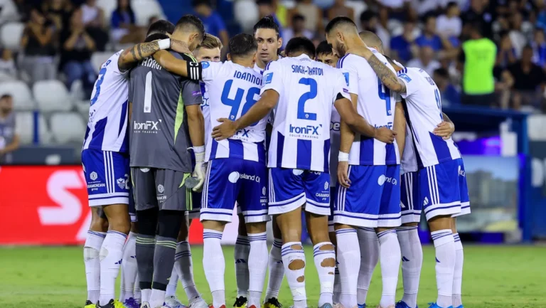 Έξι κύπριοι…